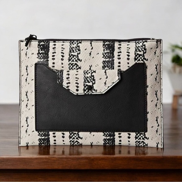 DANIELLE NICOLE SNAKE EMBOSSED CLUTCH Wallet Purse Bag - Picture 1 of 8